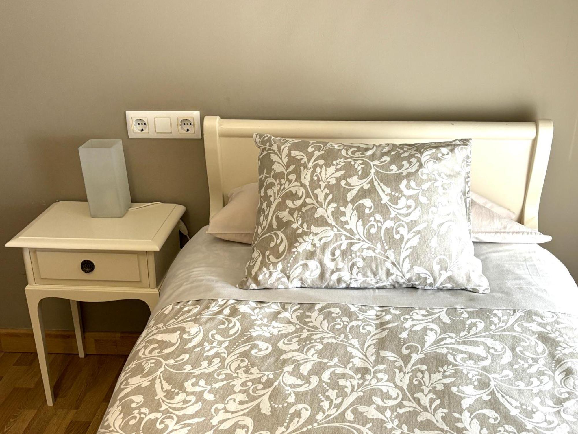 Suite El Alcazar Καρμόνα Εξωτερικό φωτογραφία